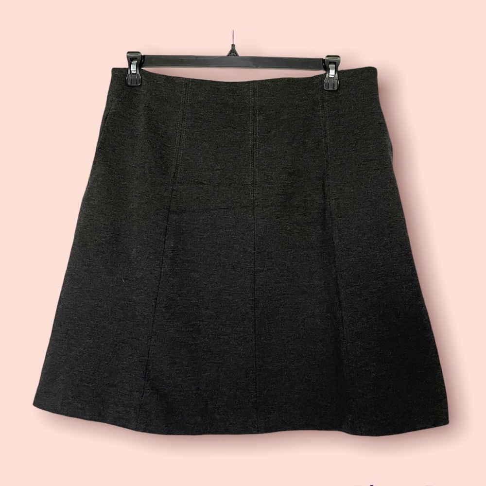 T Tahari gray skirt